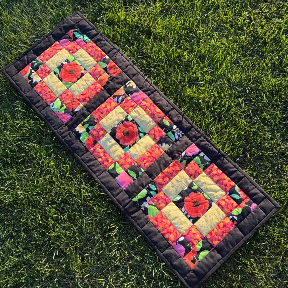 Handmade Quilted Table Runner Floral Poppy Log Cabin Patchwork Black Red 44x15